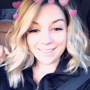 Meet your Posher, Hillary